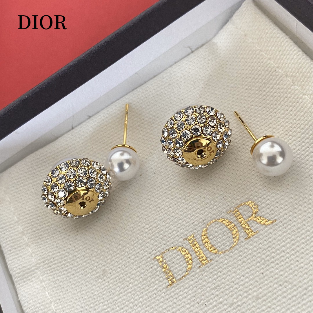 【DIOR】ディオール  ファッションスタイルのイヤリング-BRAND OFF