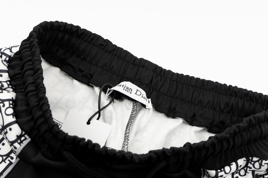 【DIOR   公式旗艦店】ディオール   ショートパンツご好評に付き再入荷！-BRAND OFF