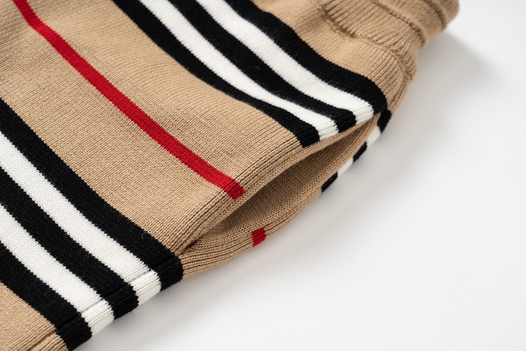 【BURBERRY  公式旗艦店】バーバリー  ショートパンツ  ご好評に付き再入荷！-BRAND OFF