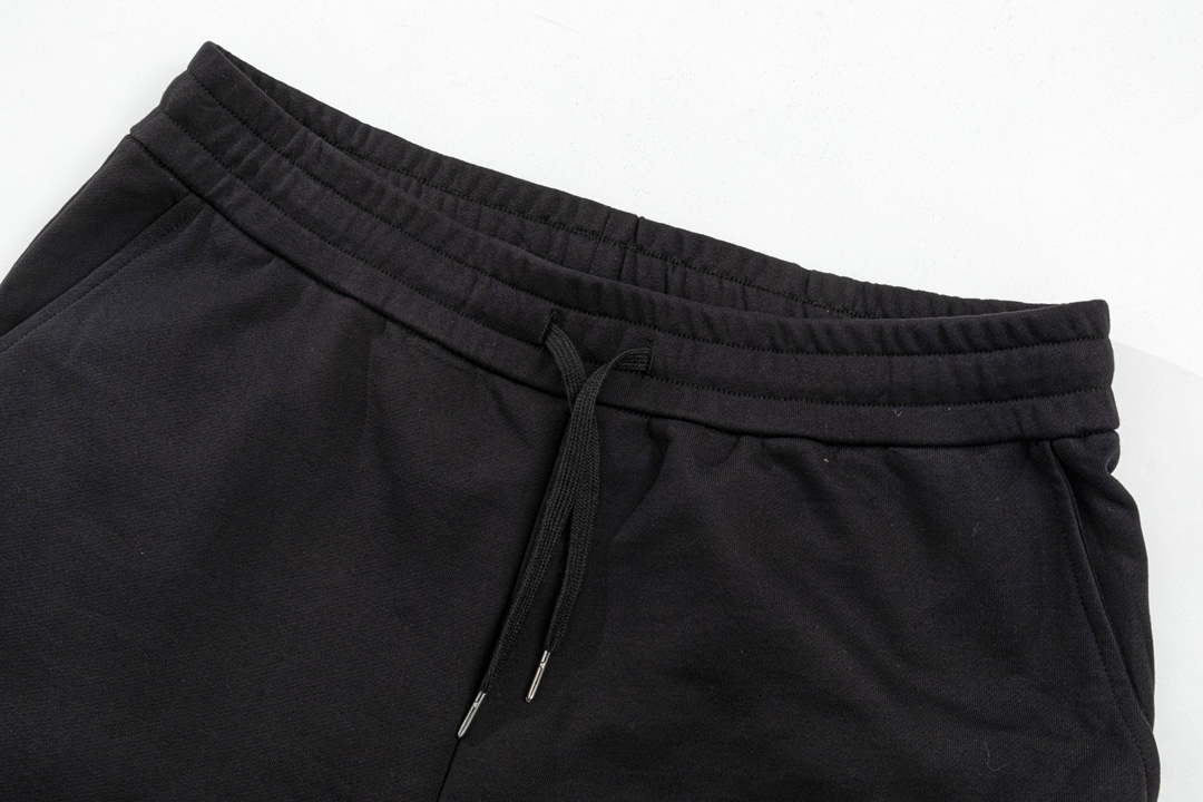 【GUCCI公式旗艦店】クッチ  ショートパンツ  ご好評に付き再入荷！-BRAND OFF
