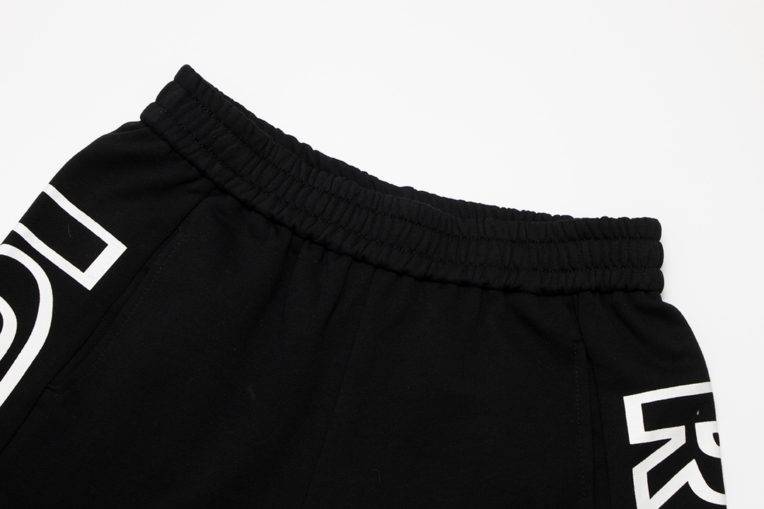 【FENDI 公式旗艦店】フェンディ   ショートパンツ  ご好評に付き再入荷！-BRAND OFF