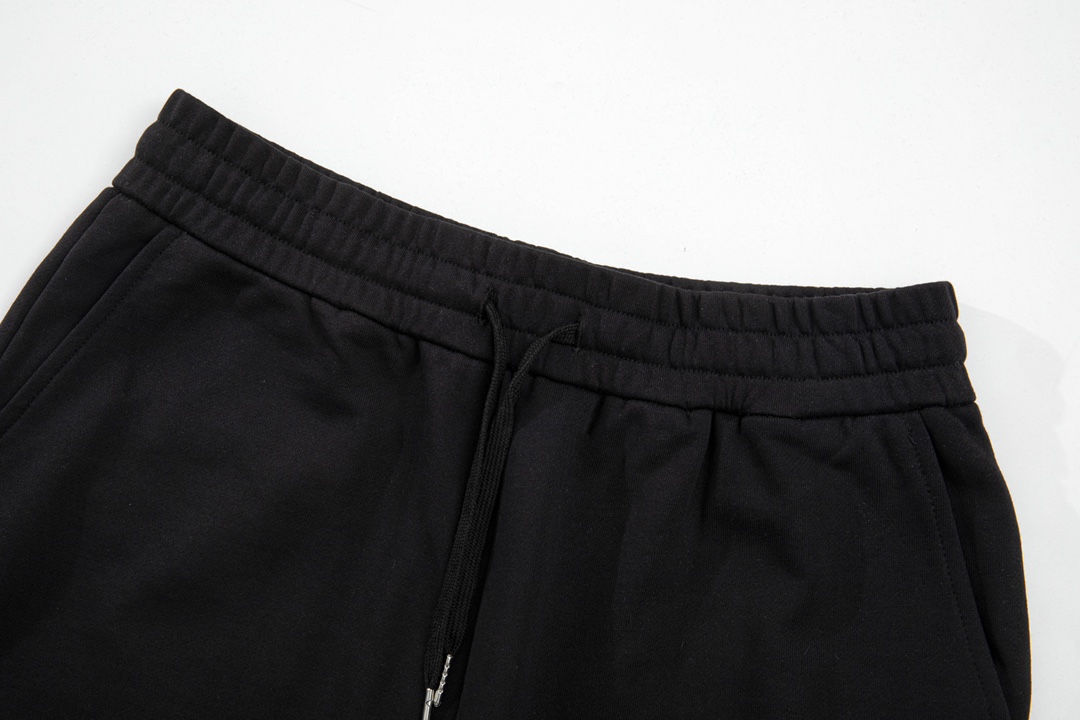 【GIVENCHY  公式旗艦店】 ジバンシー  ショートパンツ  ご好評に付き再入荷！-BRAND OFF