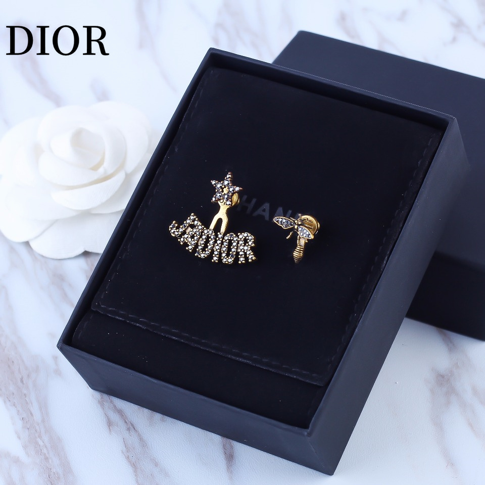 【DIOR】 ディオール   ファッションスタイルのイヤリング-BRAND OFF