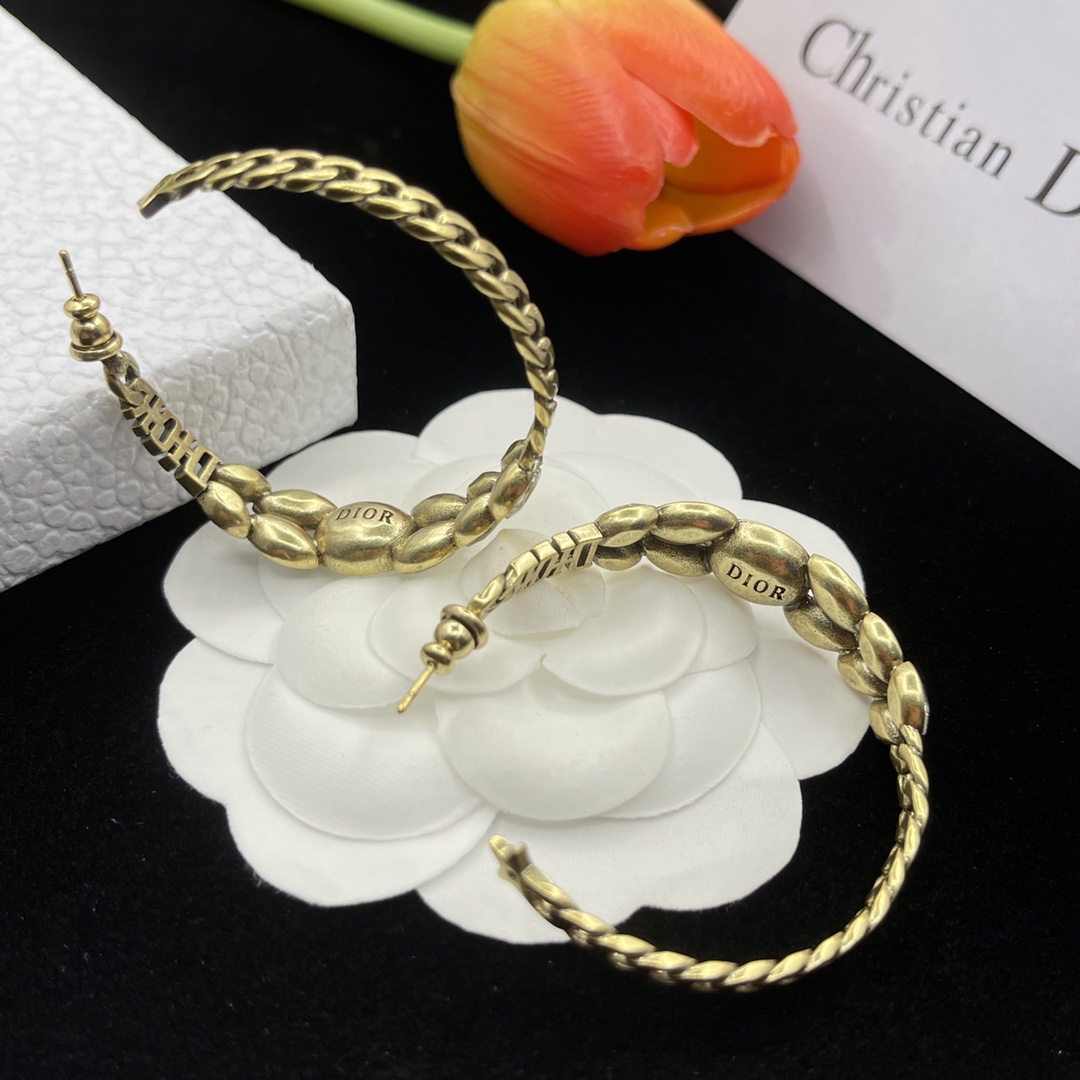 【DIOR】 ディオール   ファッションスタイルのイヤリング-BRAND OFF