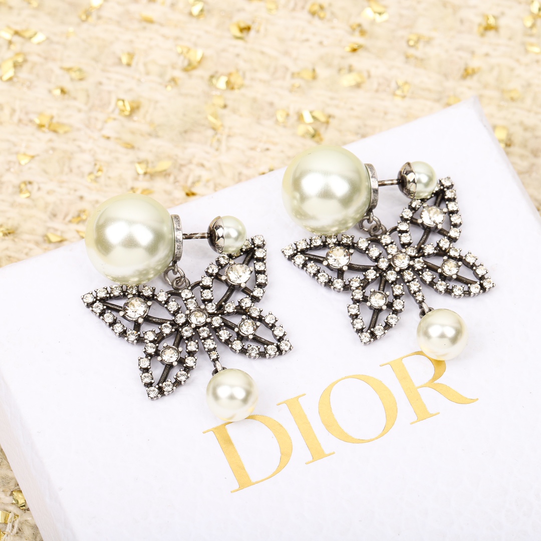 【DIOR】ディオール  ファッションスタイルのイヤリング-BRAND OFF