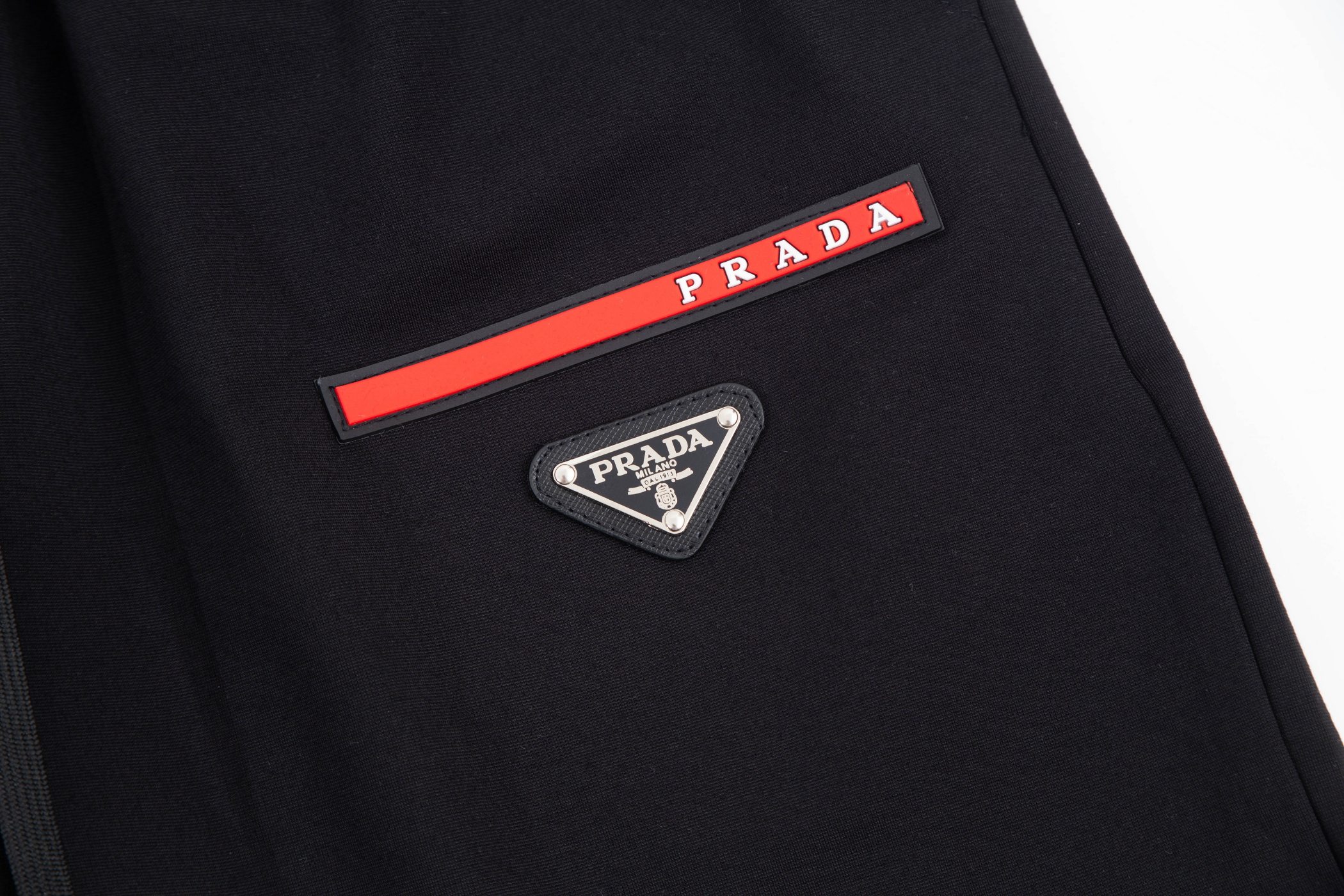 【2026】【PRADA  公式旗艦店】プラダ  ショートパンツ  ご好評に付き再入荷！-BRAND OFF