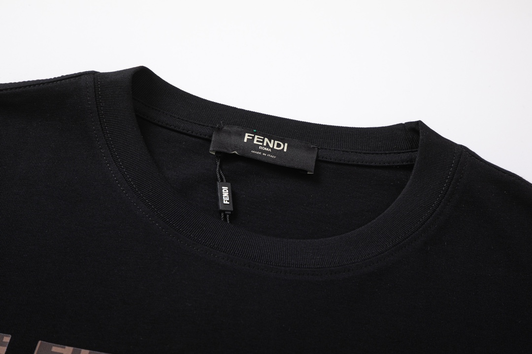 【2026】【FENDI 公式旗艦店】フェンディ   Tシャツ ご好評に付き再入荷！-BRAND OFF