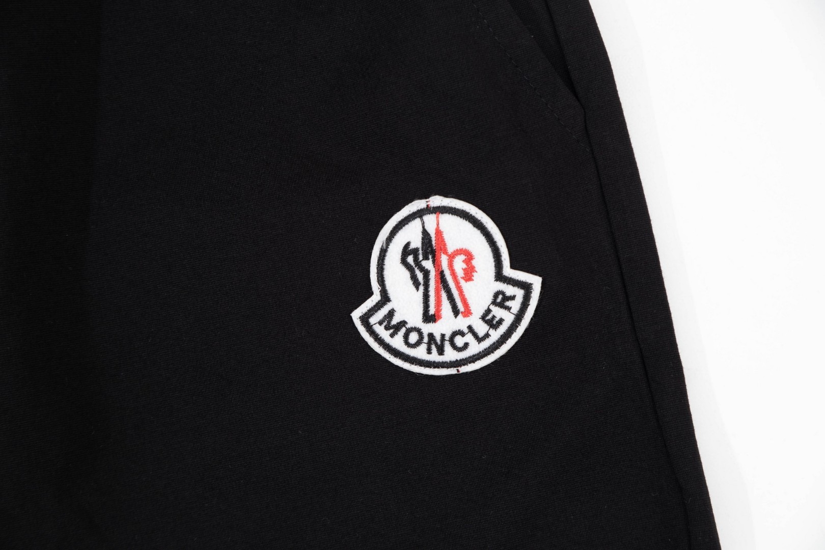 【MONCLER 公式旗艦店】モンクレール   ショートパンツ  ご好評に付き再入荷！-BRAND OFF