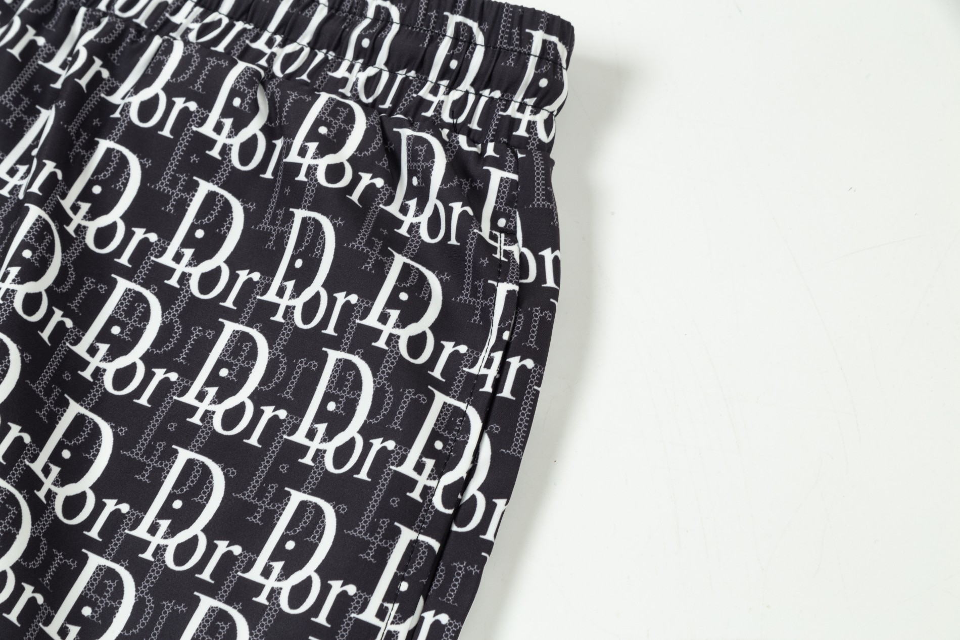 【DIOR  公式旗艦店】ディオール  ショートパンツ  ご好評に付き再入荷！-BRAND OFF