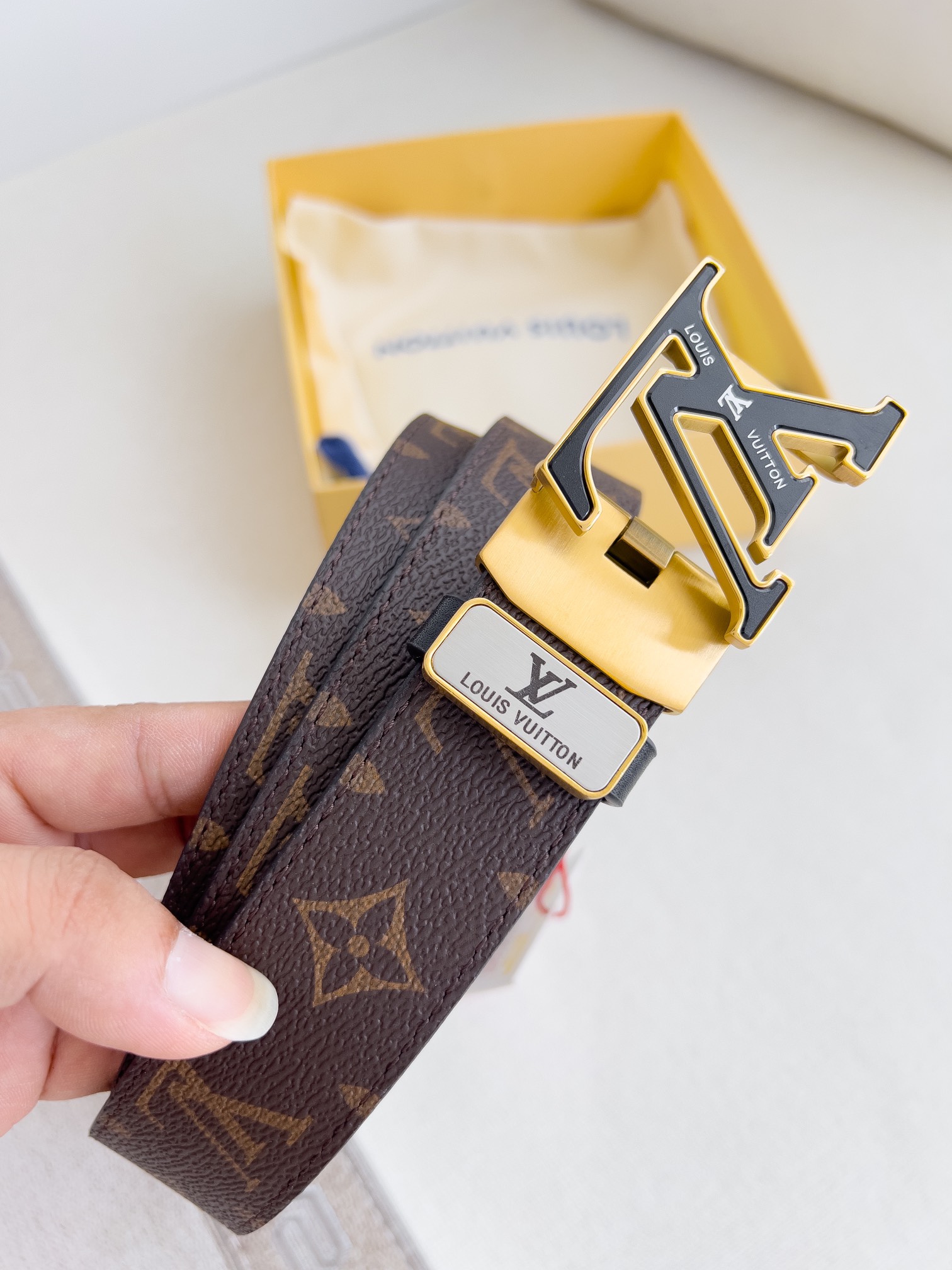 【2026】LV【LOUIS VUITTON】(ルイヴィトン) 3.5cmベルト メンズ  240903-BRAND OFF