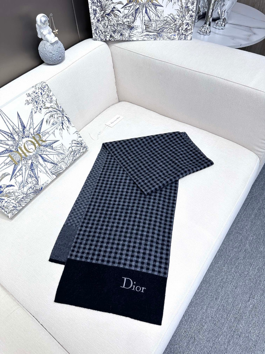 【DIOR  ディオール 】スカーフ32*180cm  241108-BRAND OFF