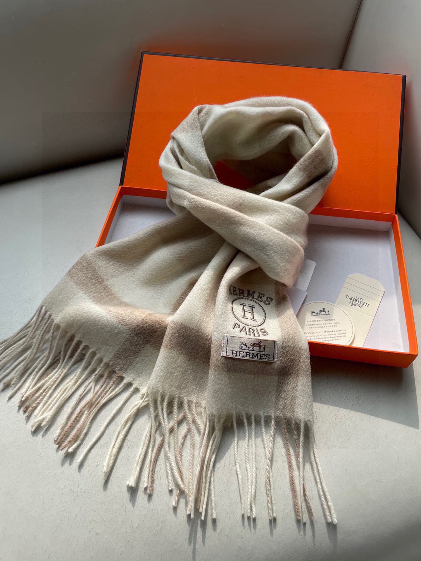 【2026】【HERMES エルメス 】スカーフ   30*180CM  241109-BRAND OFF