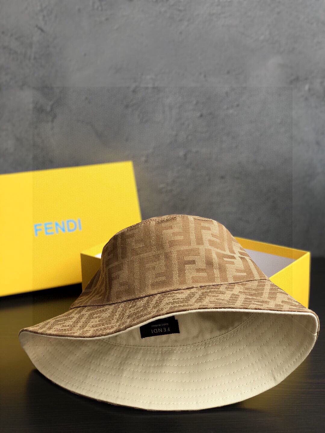 FENDI( フェンディ )フィッシャーマンズハット-BRAND OFF