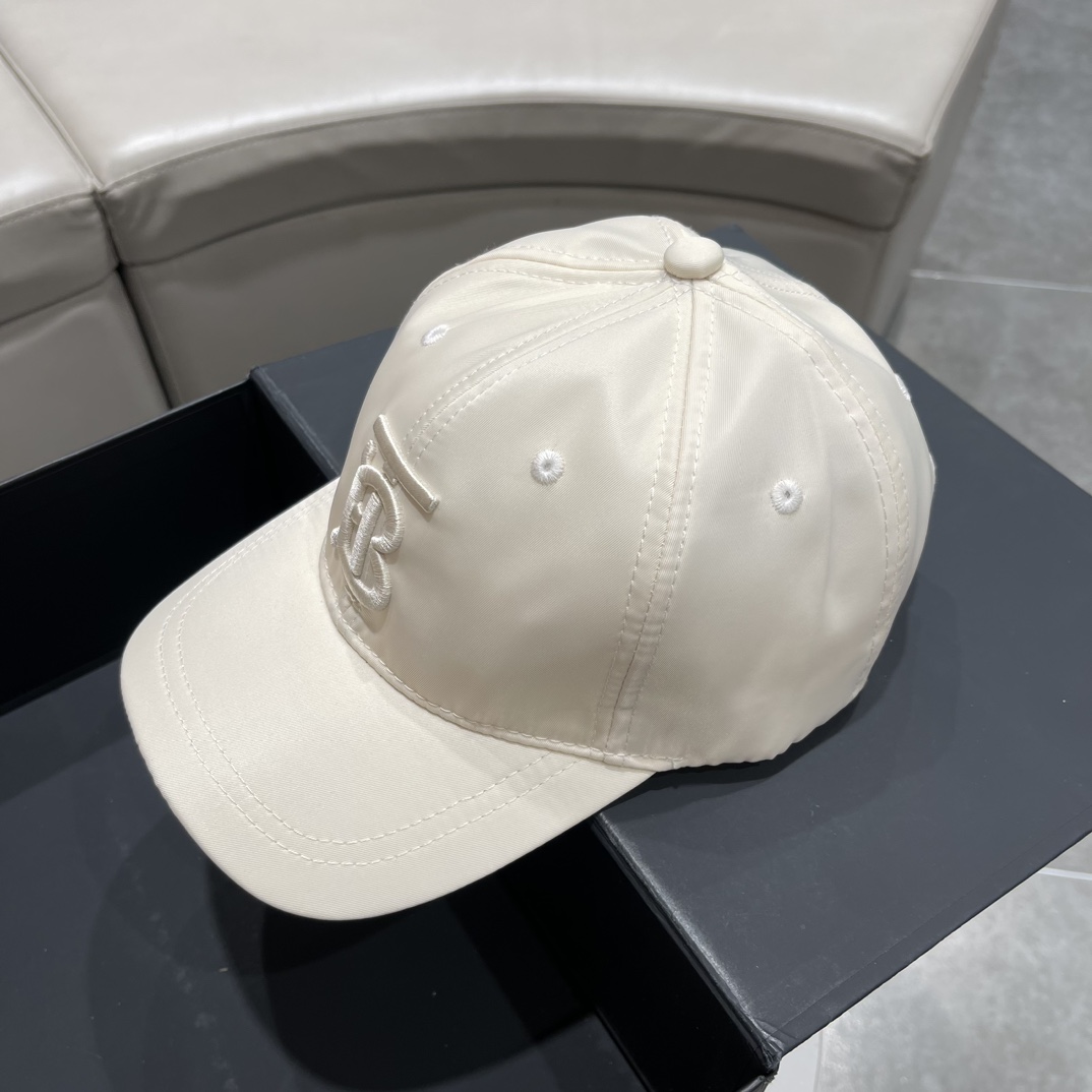 【2026】【BURBERRY  バーバリー】【数量限定】 野球帽 / ハット-BRAND OFF