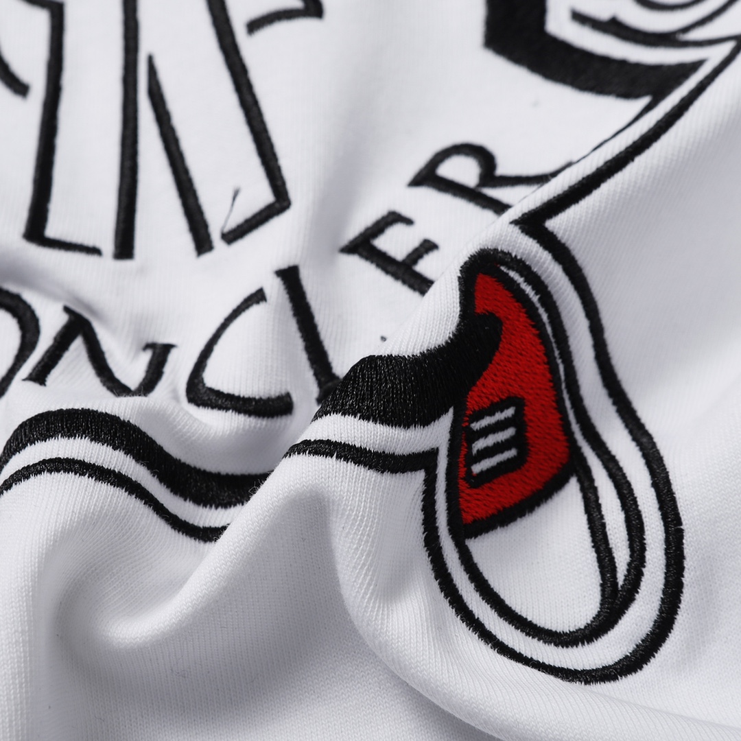 【2026】【MONCLER 公式旗艦店】モンクレール   Tシャツ  ご好評に付き再入荷！-BRAND OFF