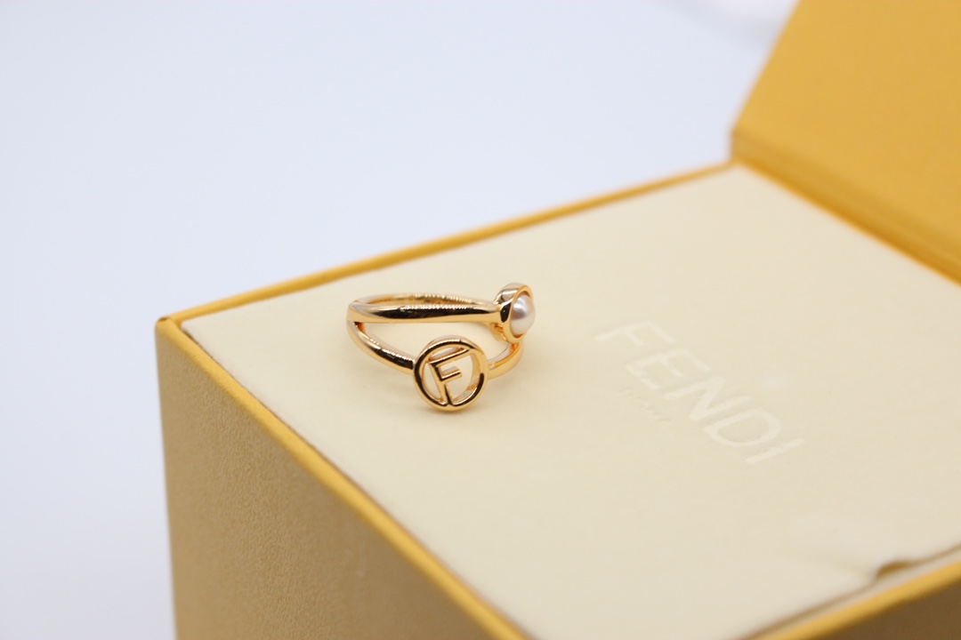 【FENDI】フェンディ 指輪-BRAND OFF