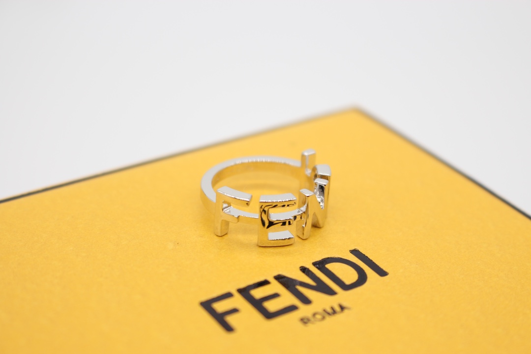 【FENDI】フェンディ 指輪-BRAND OFF