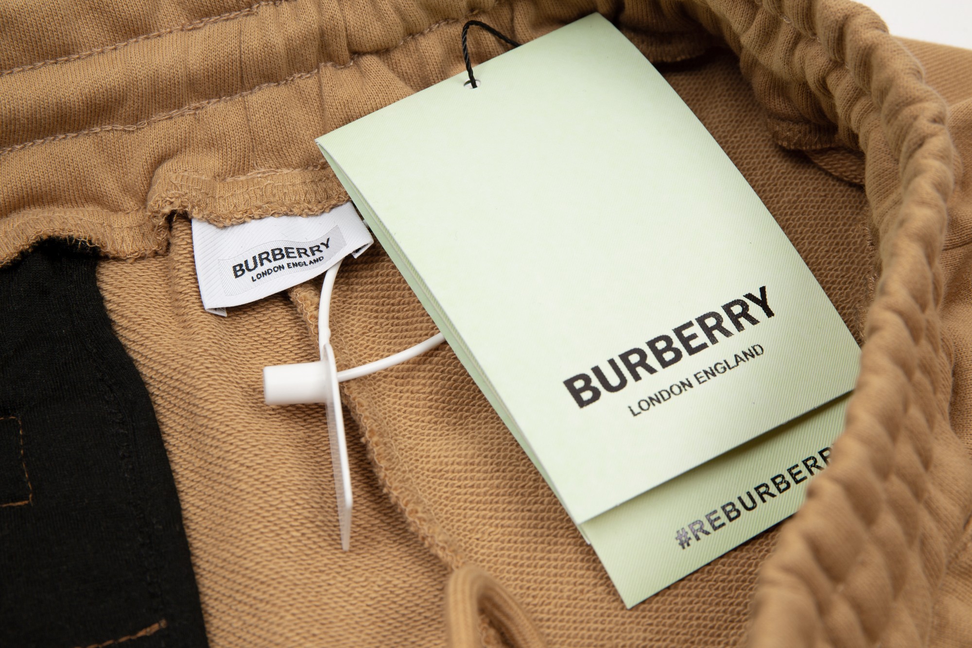 【BURBERRY  公式旗艦店】バーバリー  ショートパンツ  ご好評に付き再入荷！-BRAND OFF
