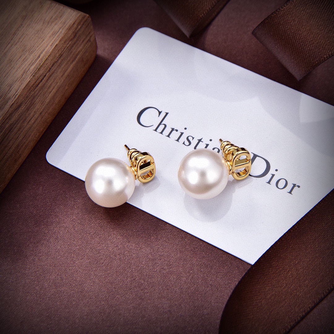 【DIOR】ディオール  ファッションスタイルのイヤリング-BRAND OFF