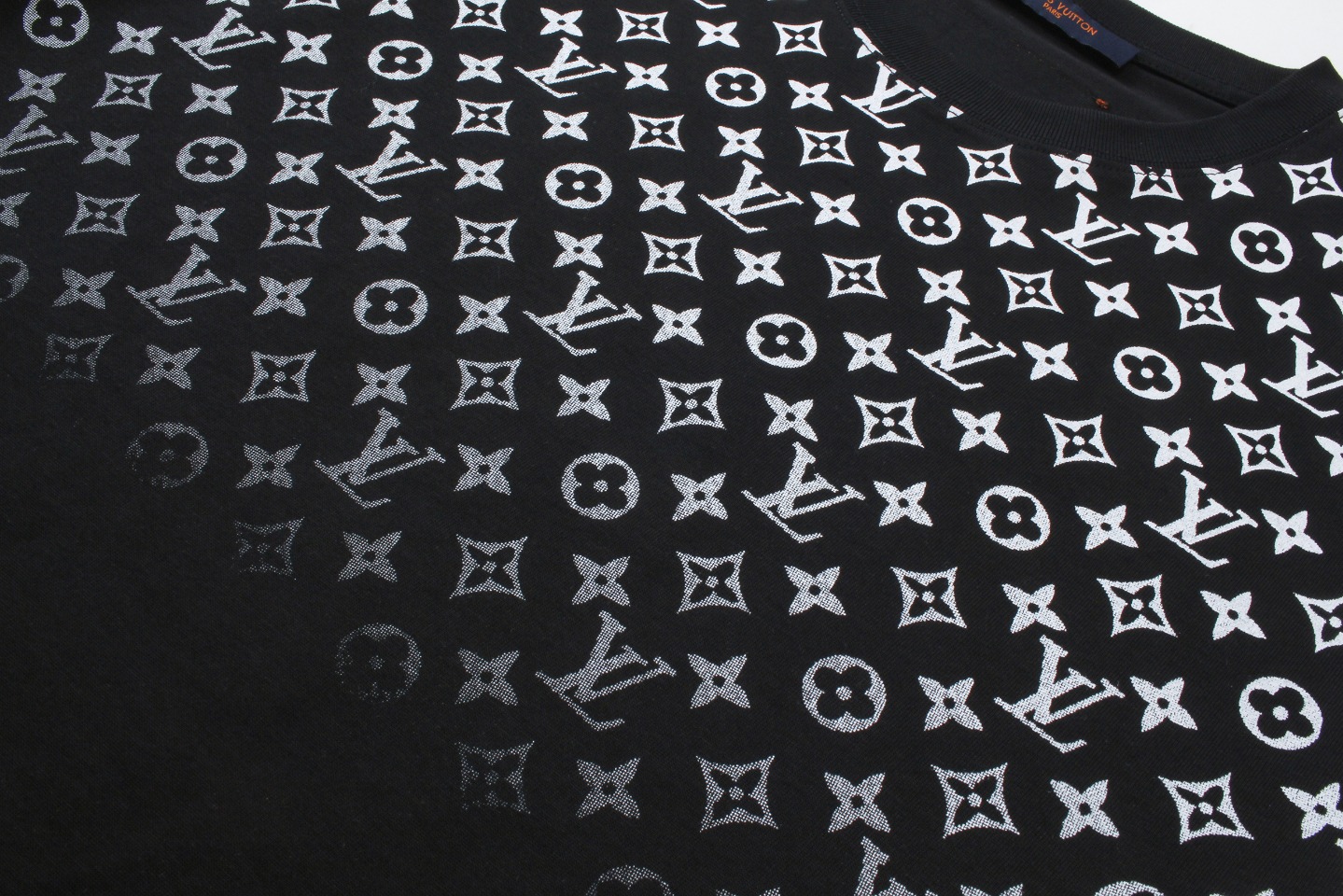 【2026】LV【LOUIS VUITTON 公式旗艦店】  ルイヴィトン Tシャツ ご好評に付き再入荷！-BRAND OFF