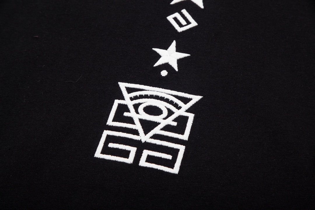 【2026】【GIVENCHY  公式旗艦店】ジバンシー   Tシャツご好評に付き再入荷！-BRAND OFF