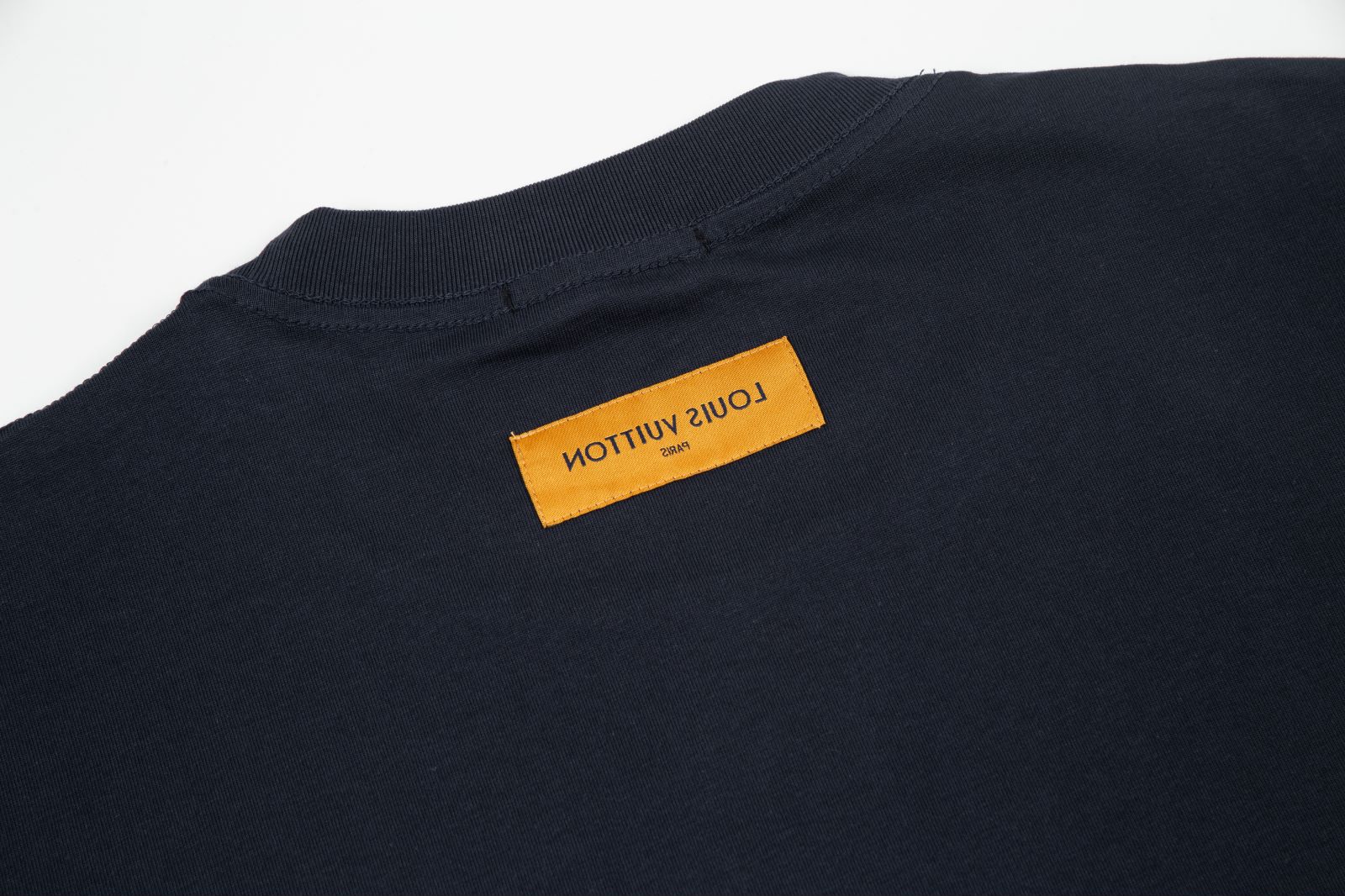 【2026】LV【LOUIS VUITTON 公式旗艦店】ルイヴィトン  Tシャツ   ご好評に付き再入荷！-BRAND OFF