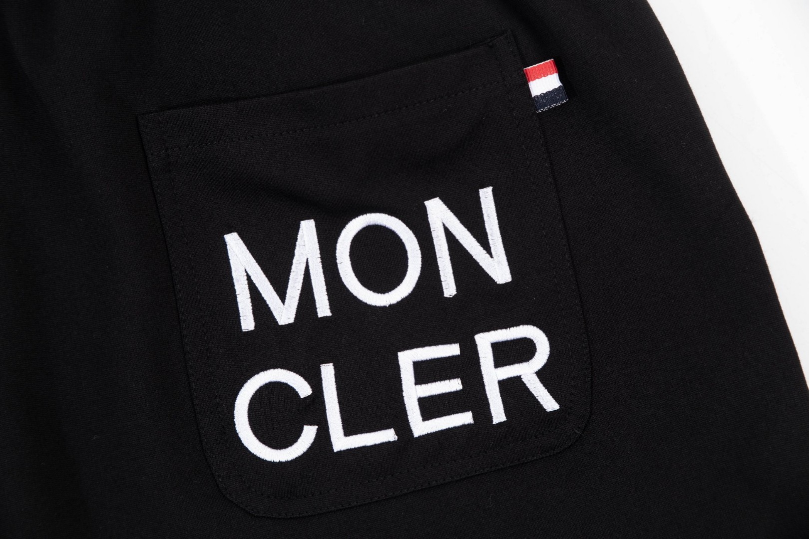 【MONCLER 公式旗艦店】モンクレール   ショートパンツ  ご好評に付き再入荷！-BRAND OFF