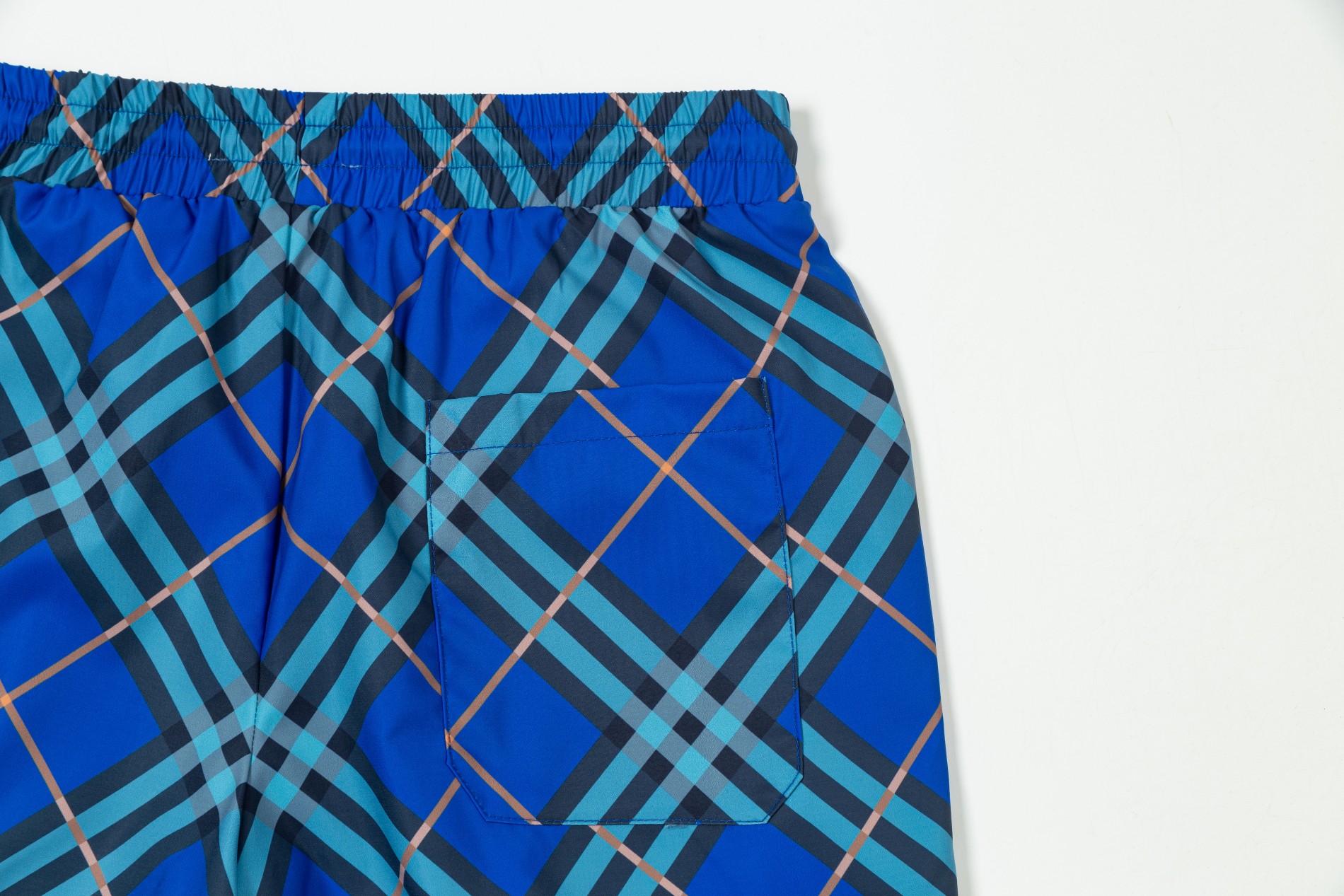 【BURBERRY 公式旗艦店】バーバリー  ショートパンツご好評に付き再入荷 24627-BRAND OFF