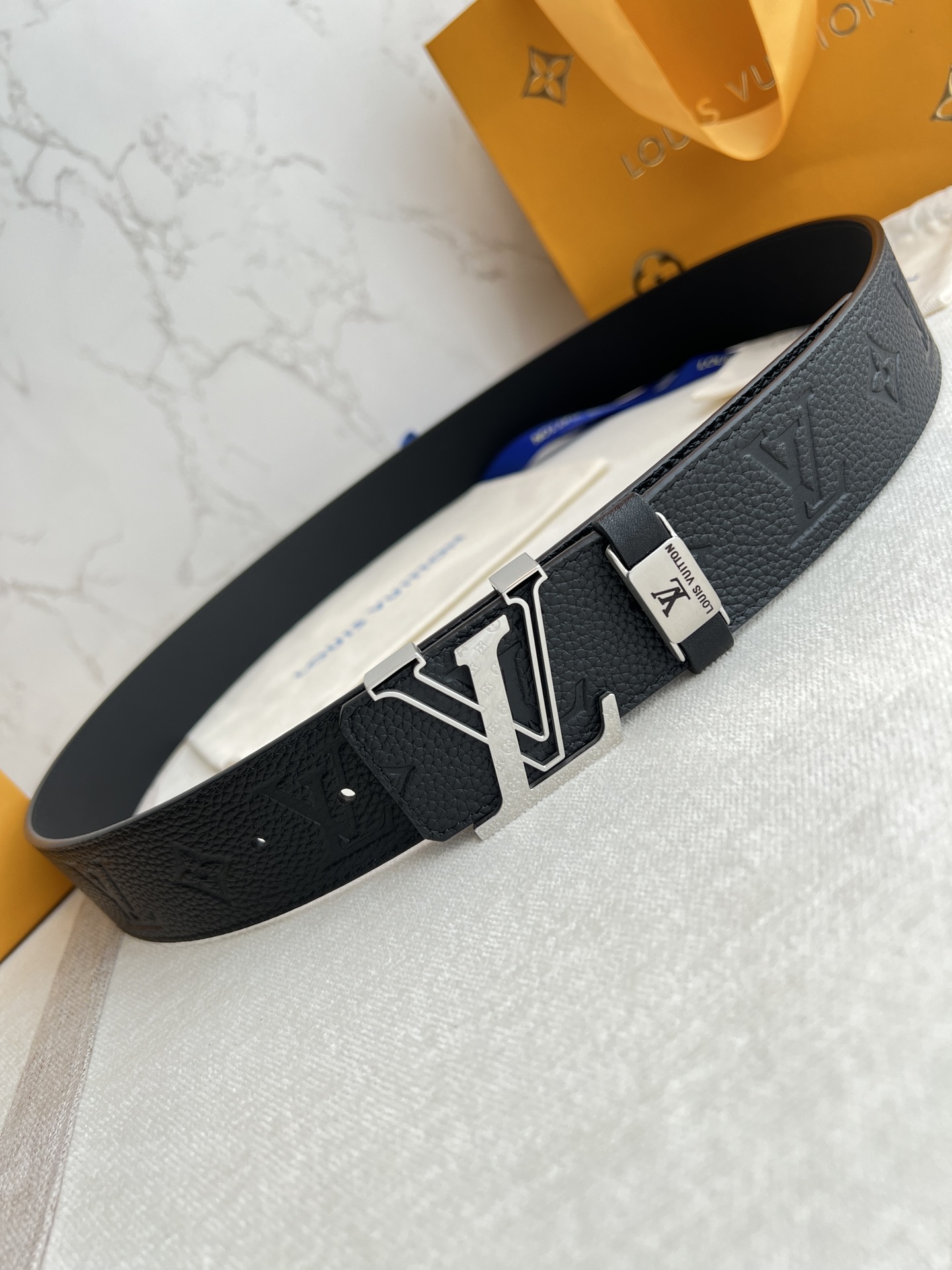 【2026】【LOUIS VUITTON】(ルイヴィトン) 3.8cmベルト メンズ  24706-BRAND OFF