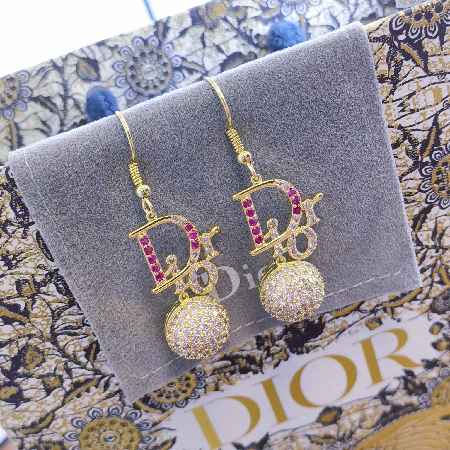 【DIOR】ディオール  ファッションスタイルのイヤリング-BRAND OFF