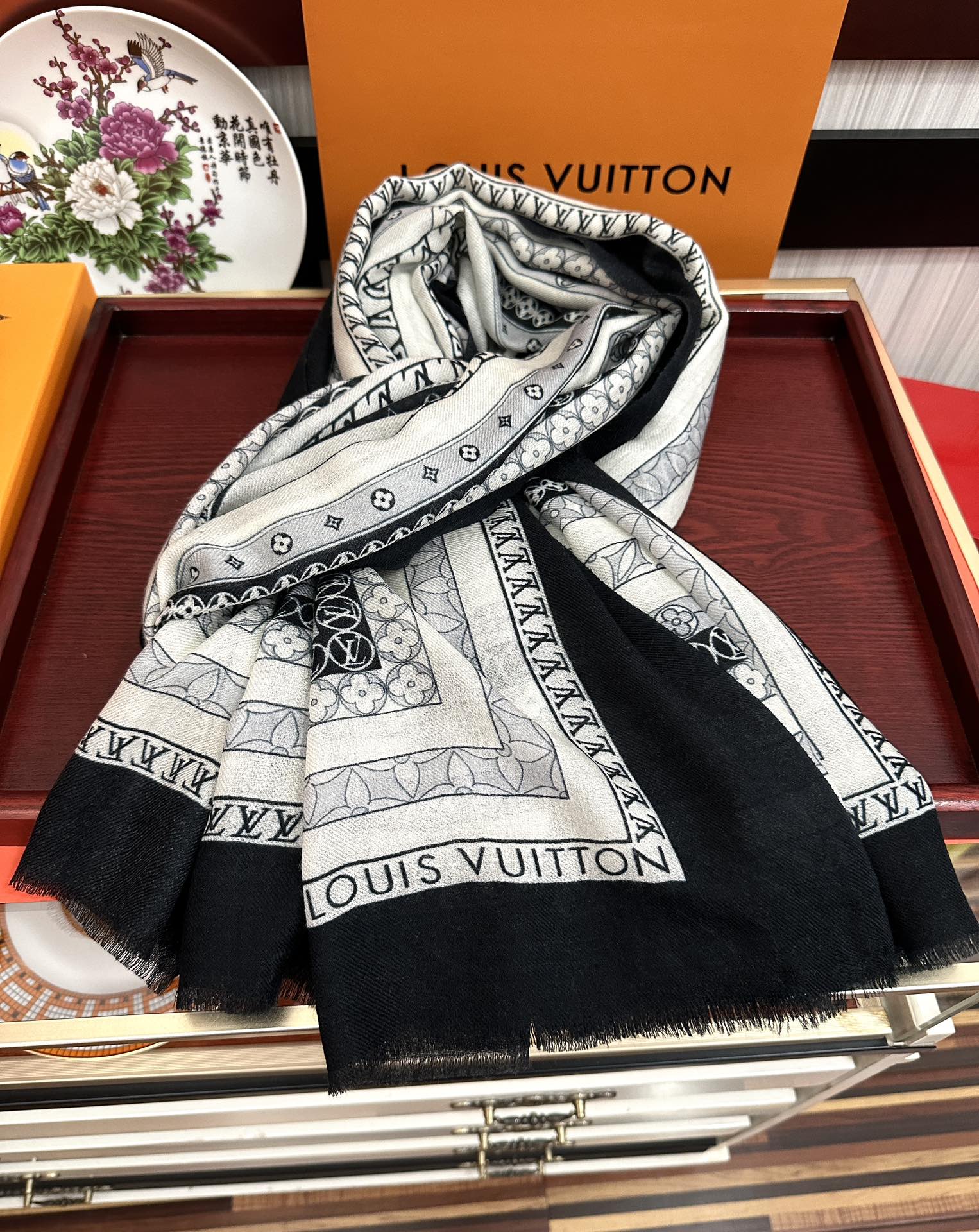【LV LOUIS VUITTON ルイ·ヴィトン】 スカーフ 100*200cm  241107-BRAND OFF