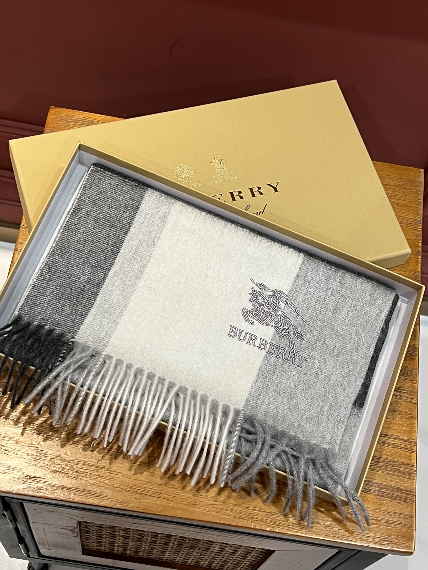 【BURBERRY  バーバリー】スカーフ32*180CM  241108-BRAND OFF