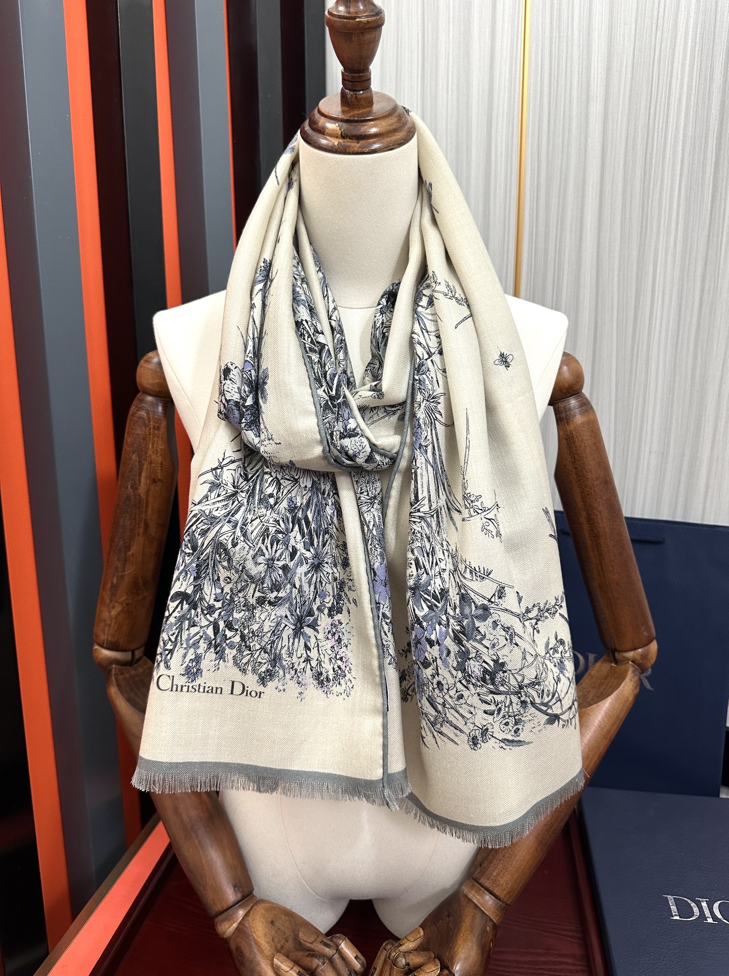 【DIOR  ディオール 】スカーフ 65*185 cm  241108-BRAND OFF