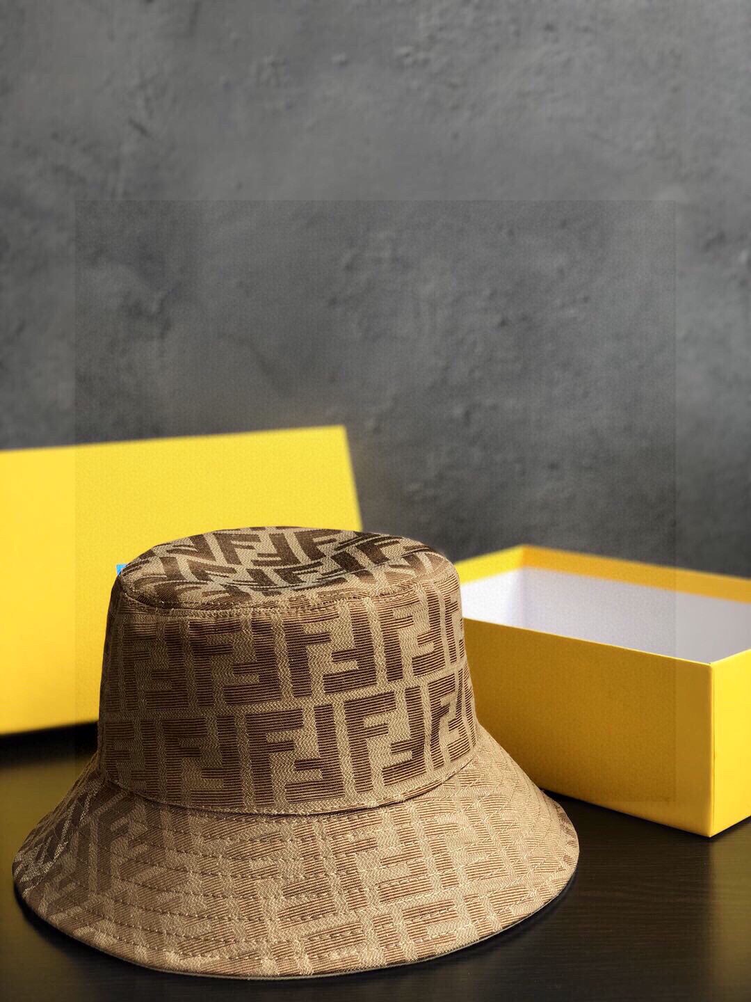 FENDI( フェンディ )フィッシャーマンズハット-BRAND OFF