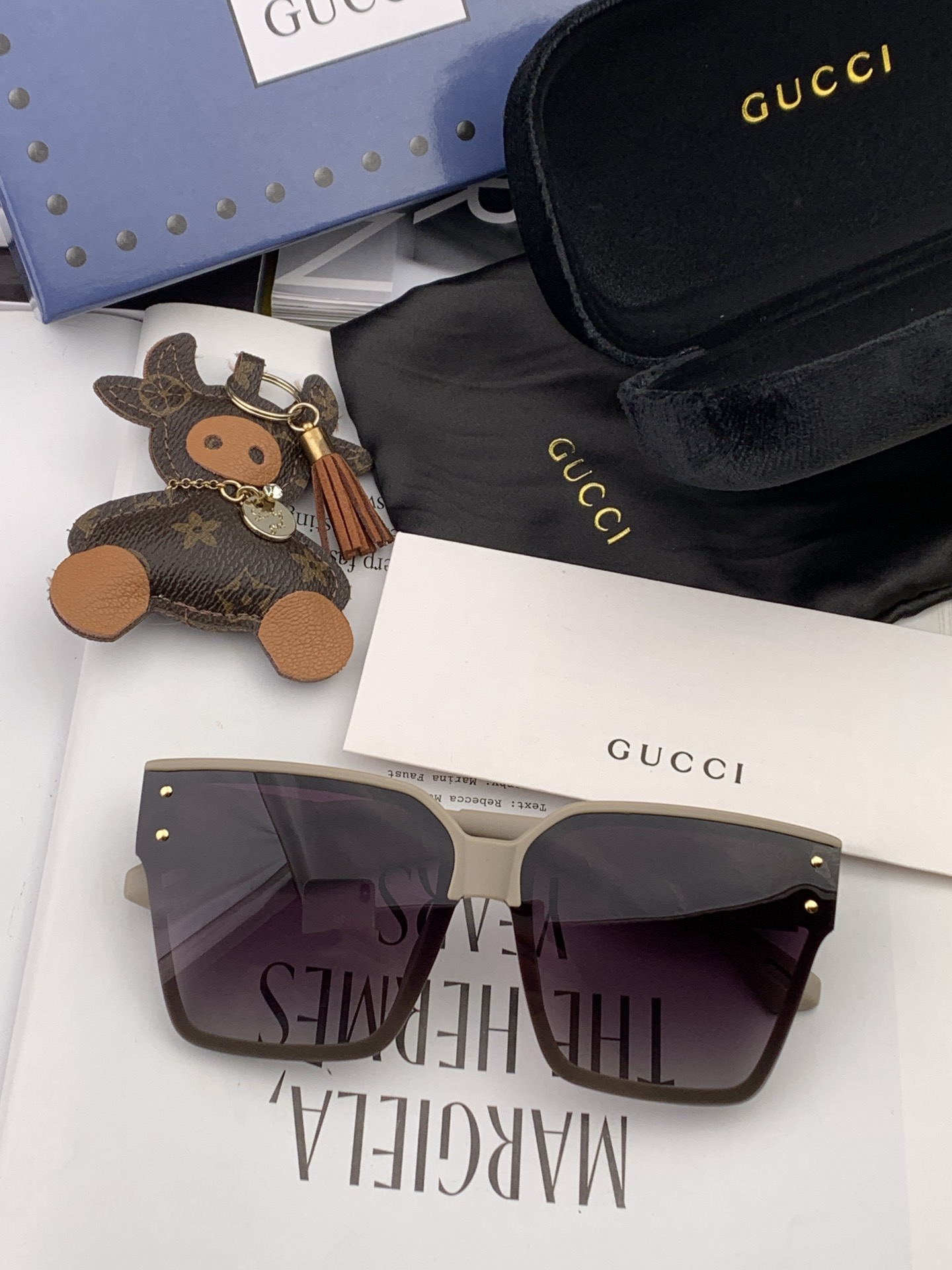 GUCCI(クッチ ) サングラス-BRAND OFF