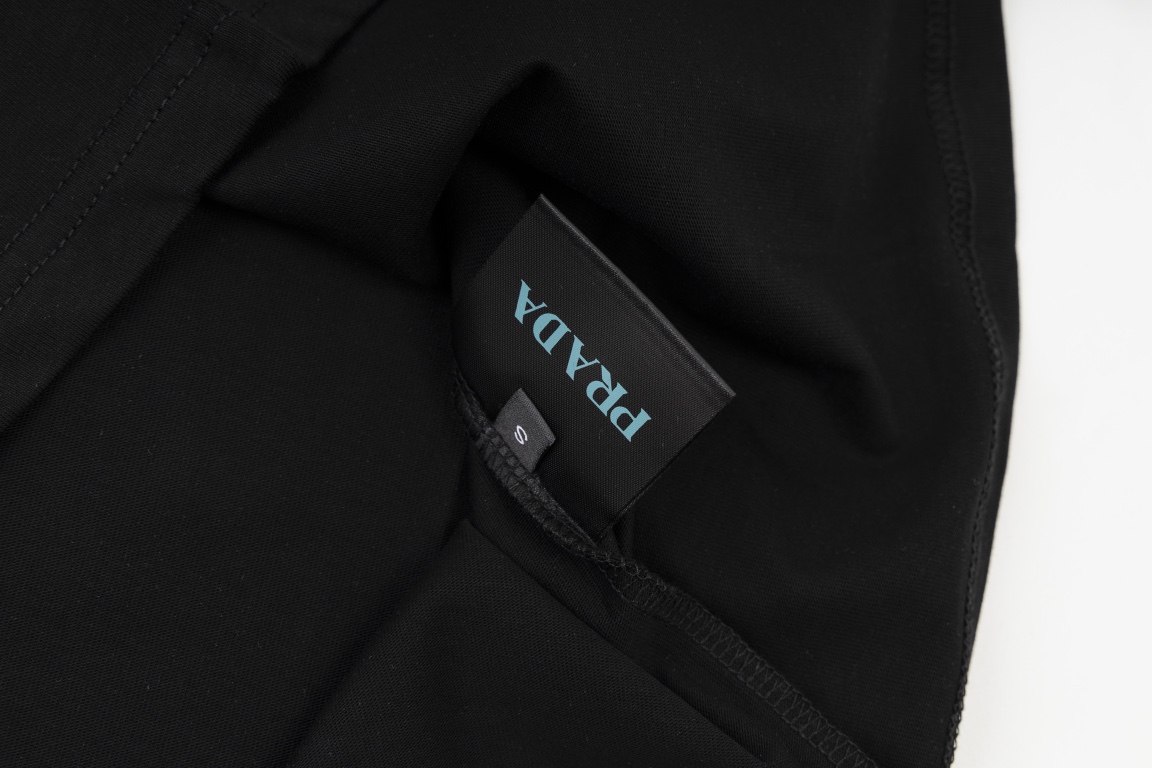 【2026】【PRADA 公式旗艦店】プラダ   Tシャツ ご好評に付き再入荷！-BRAND OFF