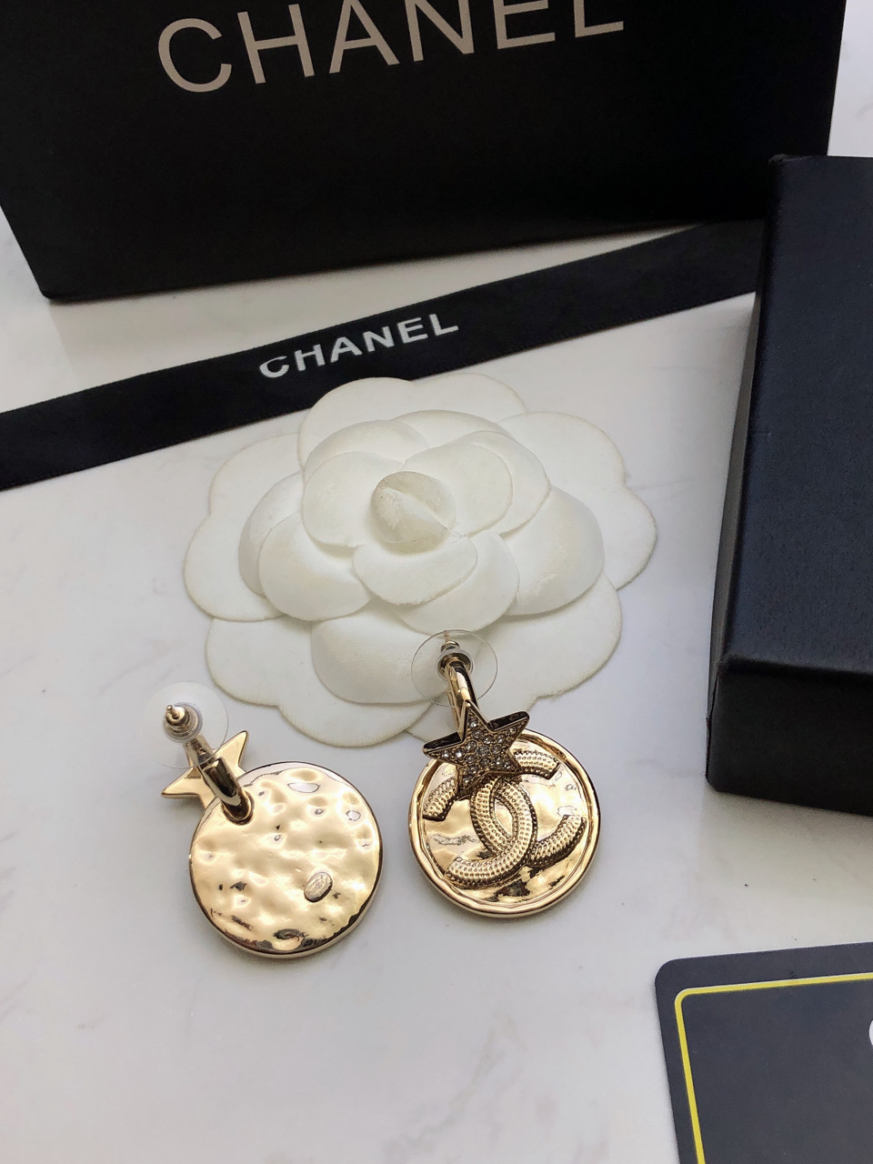 【CHANEL】 シャネル   ファッションスタイルのイヤリング-BRAND OFF
