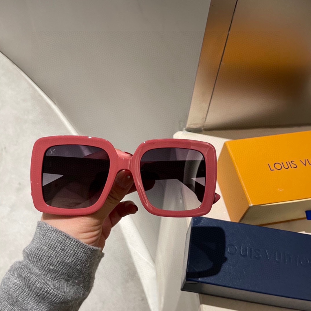 LOUIS VUITTON (  ルイヴィトン ) サングラス-BRAND OFF