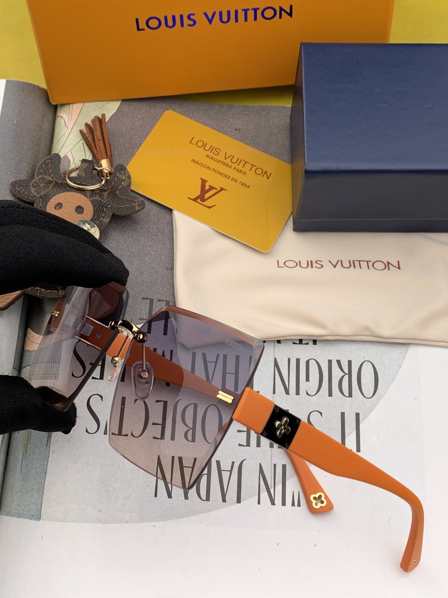 LOUIS VUITTON (  ルイヴィトン ) サングラス-BRAND OFF