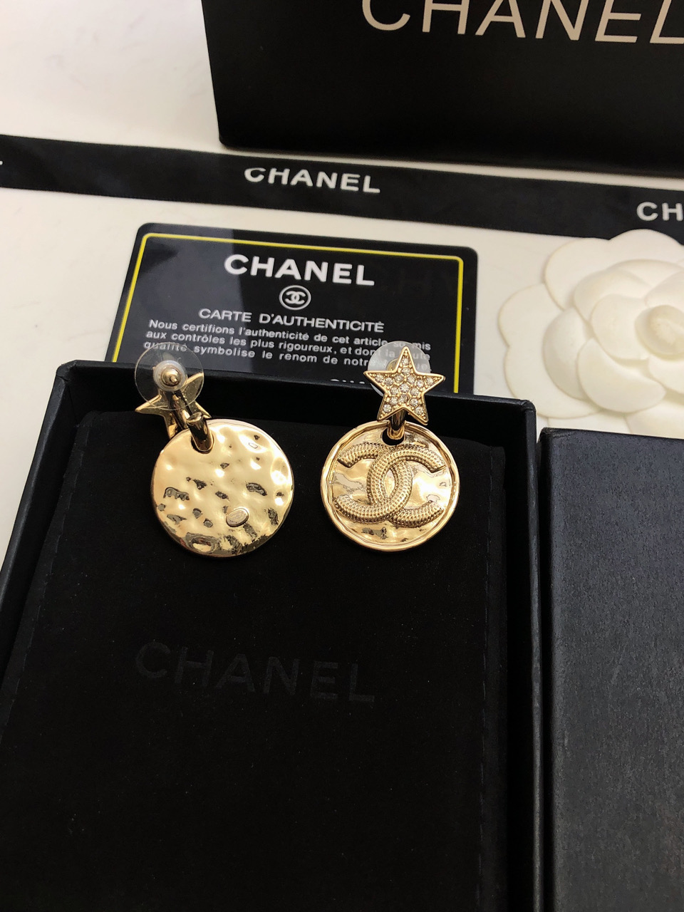 【CHANEL】 シャネル   ファッションスタイルのイヤリング-BRAND OFF