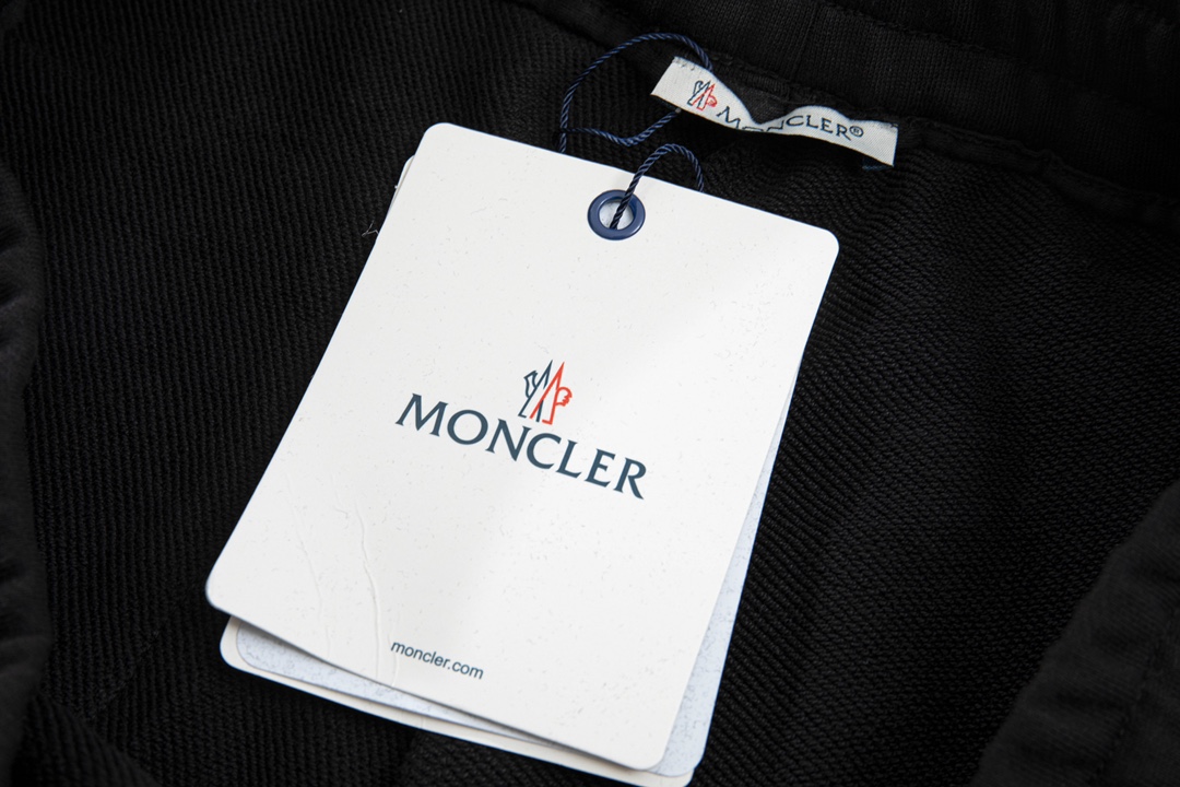 【2026】【 MONCLER   公式旗艦店】モンクレール  ショートパンツ  ご好評に付き再入荷！-BRAND OFF