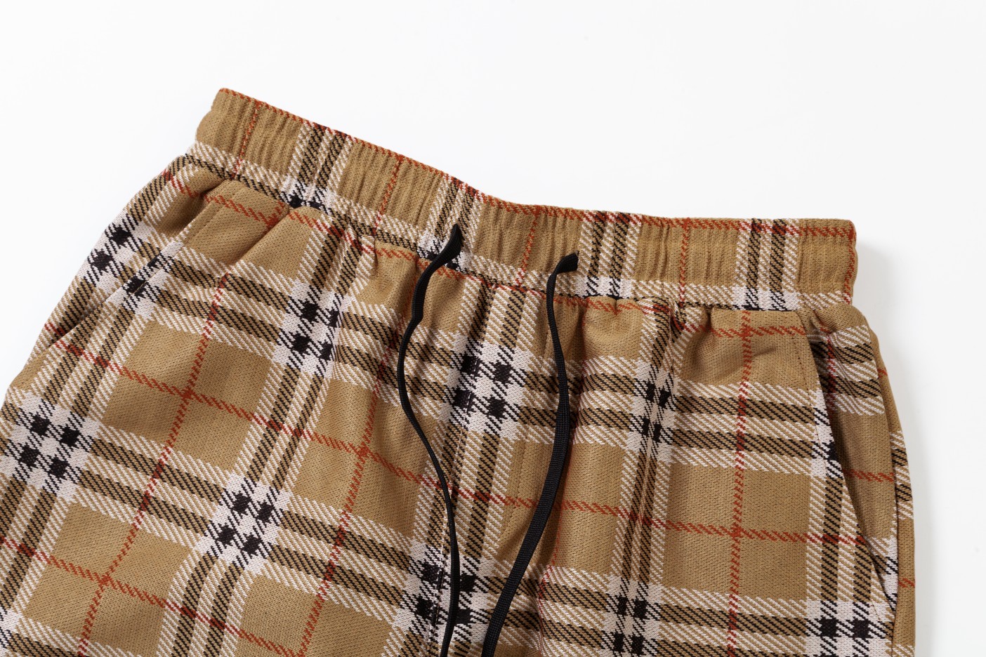 【BURBERRY  公式旗艦店】バーバリー  ショートパンツ  ご好評に付き再入荷！-BRAND OFF