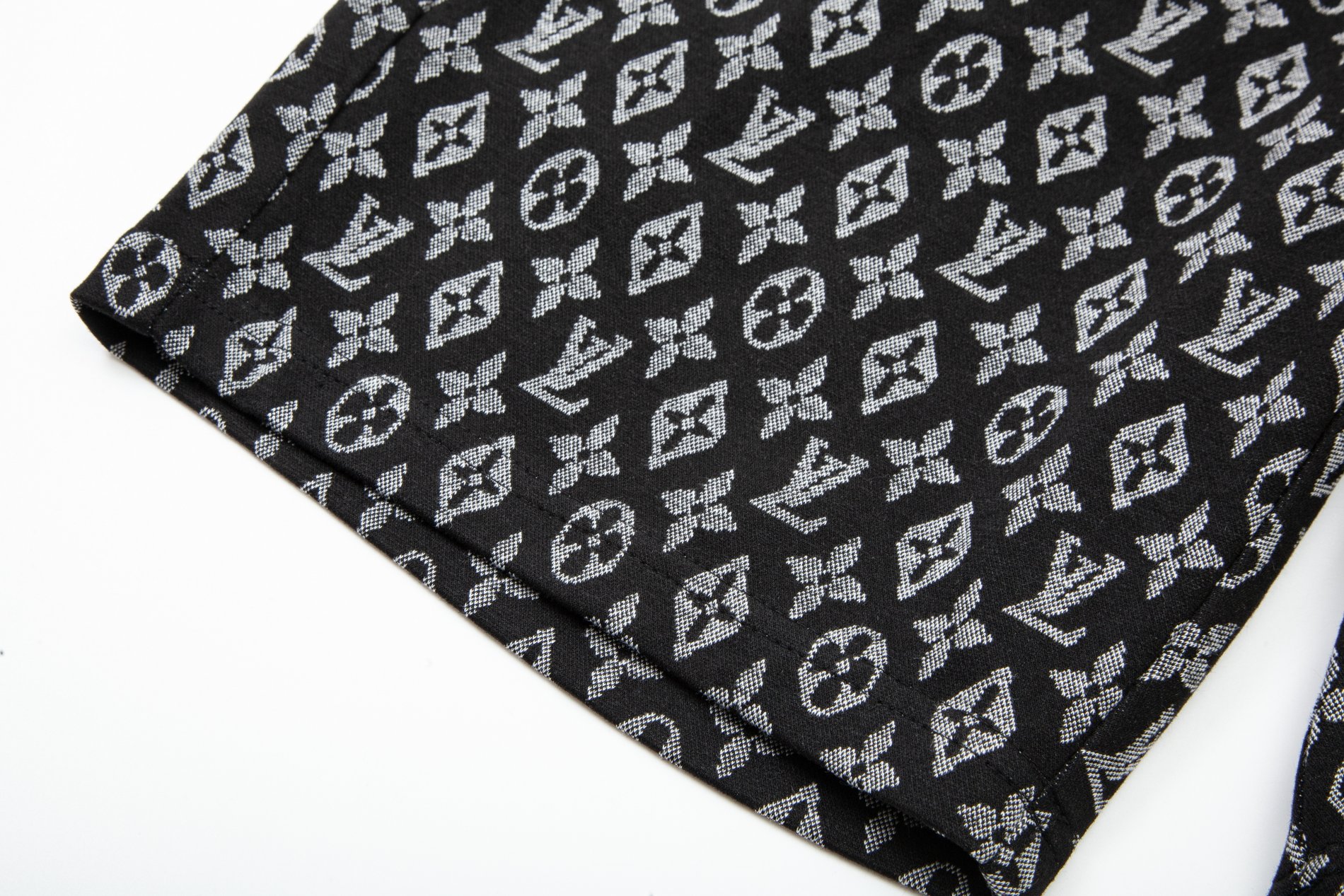 【2026】LV【LOUIS VUITTON 公式旗艦店】ルイヴィトン ショートパンツご好評に付き再入荷！-BRAND OFF