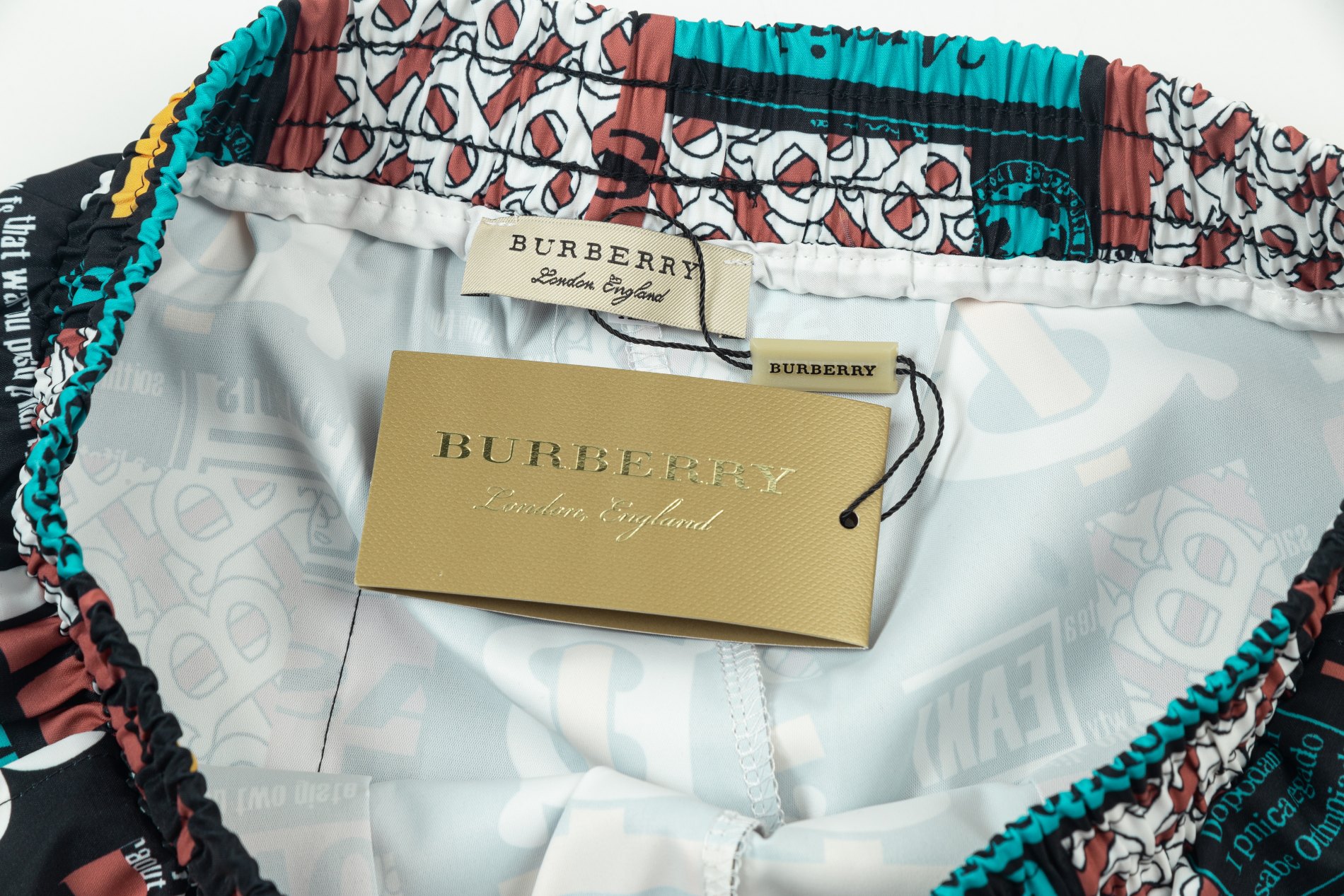 【BURBERRY  公式旗艦店】バーバリー  ショートパンツ  ご好評に付き再入荷！-BRAND OFF