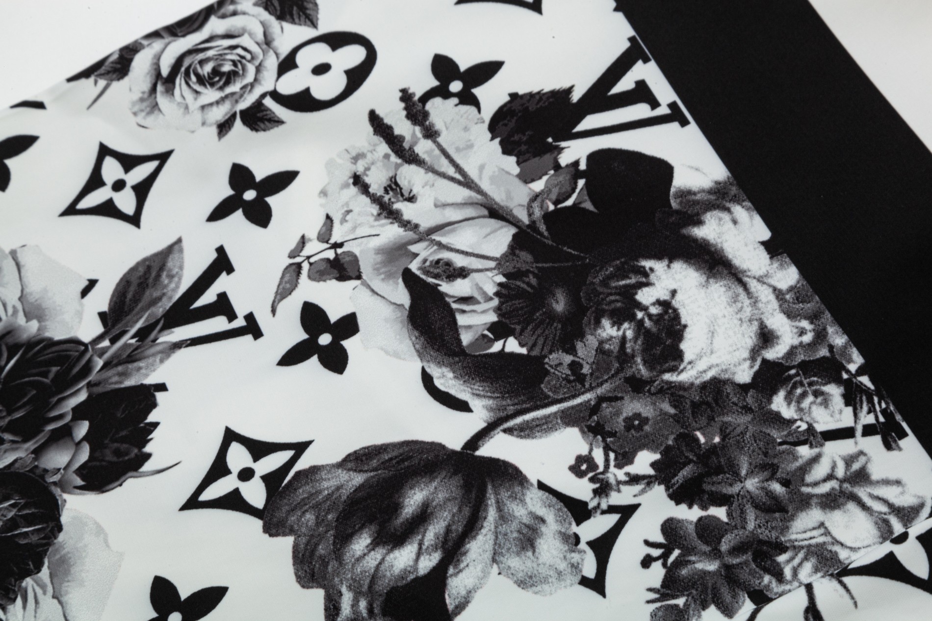 【LOUIS VUITTON  公式旗艦店】ルイヴィトン  ショートパンツご好評に付き再入荷 24613-BRAND OFF
