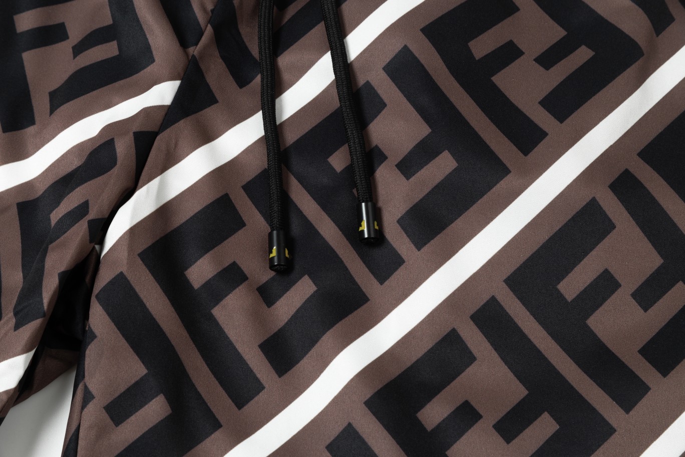 【FENDI 公式旗艦店】フェンディ ショートパンツご好評に付き再入荷 24624-BRAND OFF