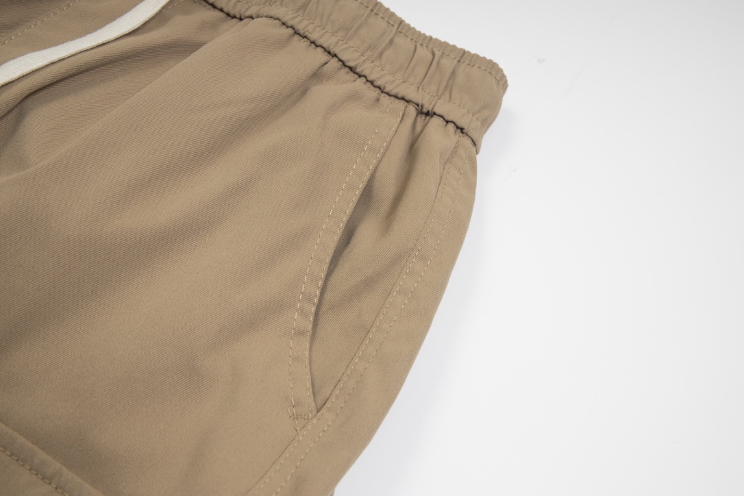 【PRADA  公式旗艦店】 プラダ   ショートパンツ  ご好評に付き再入荷 24624-BRAND OFF