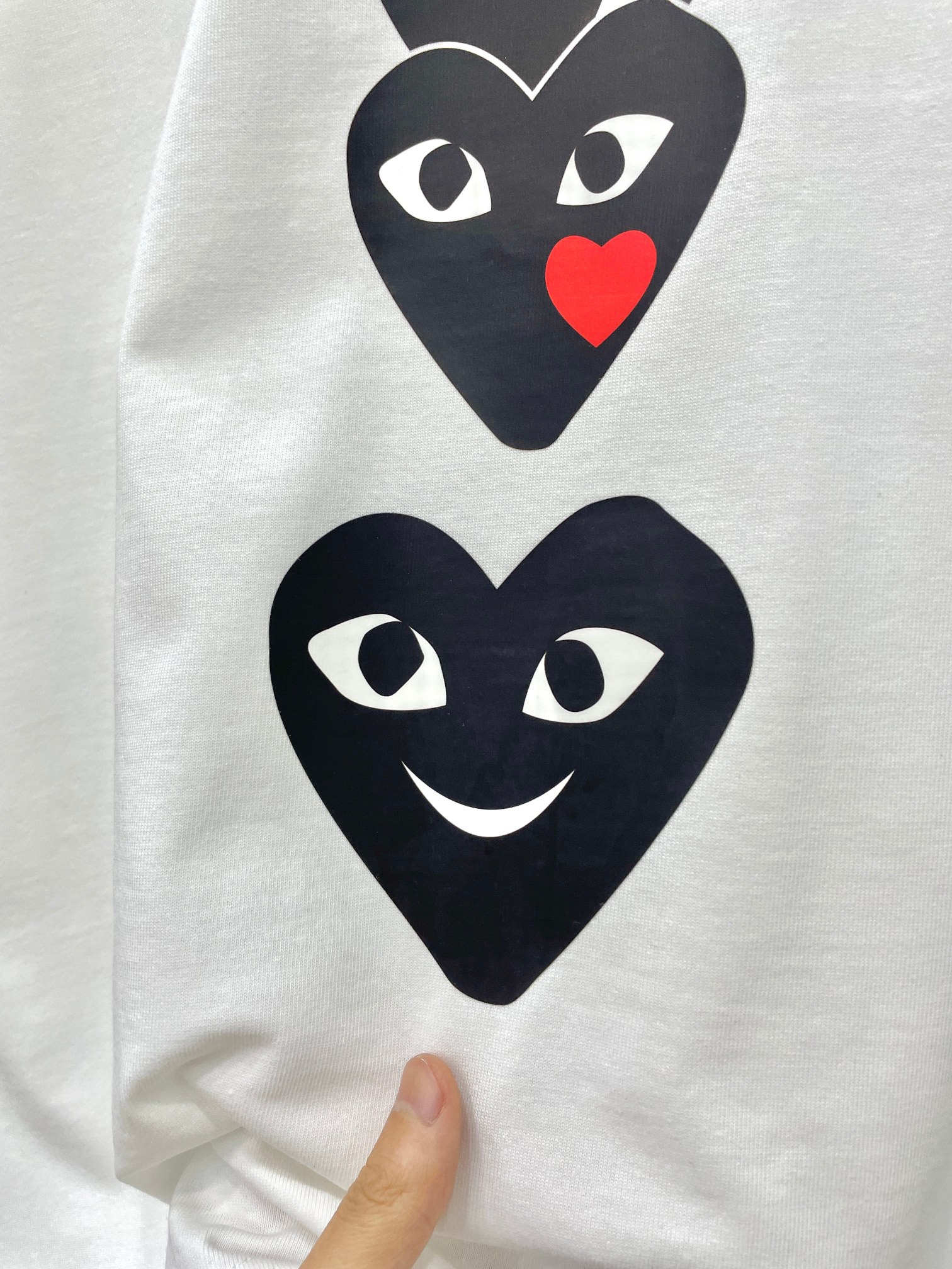 【COMME DES GARCONS PLAY 公式旗艦店】 コム デ ギャルソン プレイ   Tシャツご好評に付き再入荷 24628-BRAND OFF