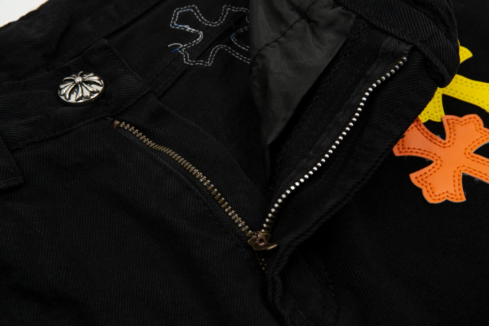 【CHROME HEARTS  公式旗艦店】クロムハーツ    ショートパンツ  ご好評に付き再入荷！-BRAND OFF