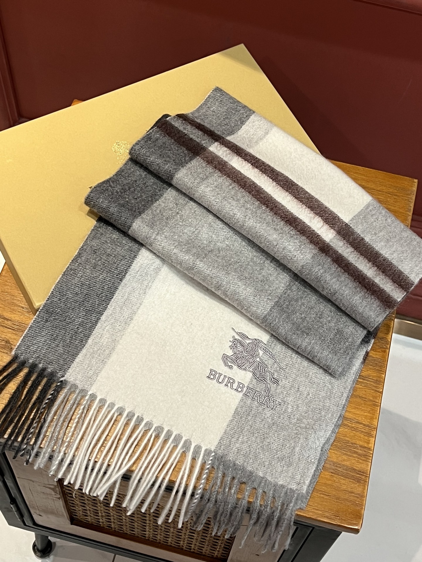 【BURBERRY  バーバリー】スカーフ32*180CM  241108-BRAND OFF